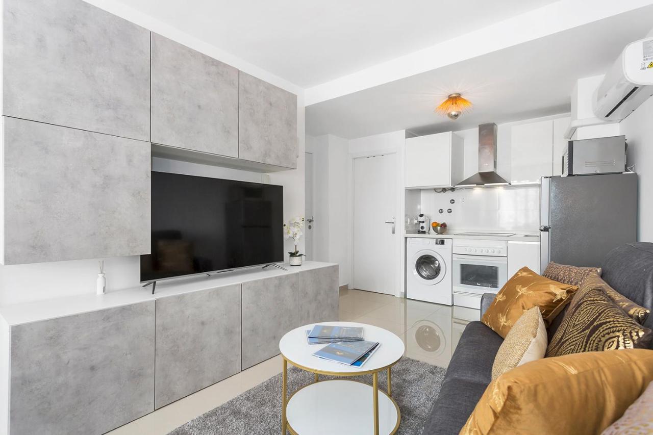 Reel Apartments- Walk To The Beach And Centre Torrevieja Zewnętrze zdjęcie