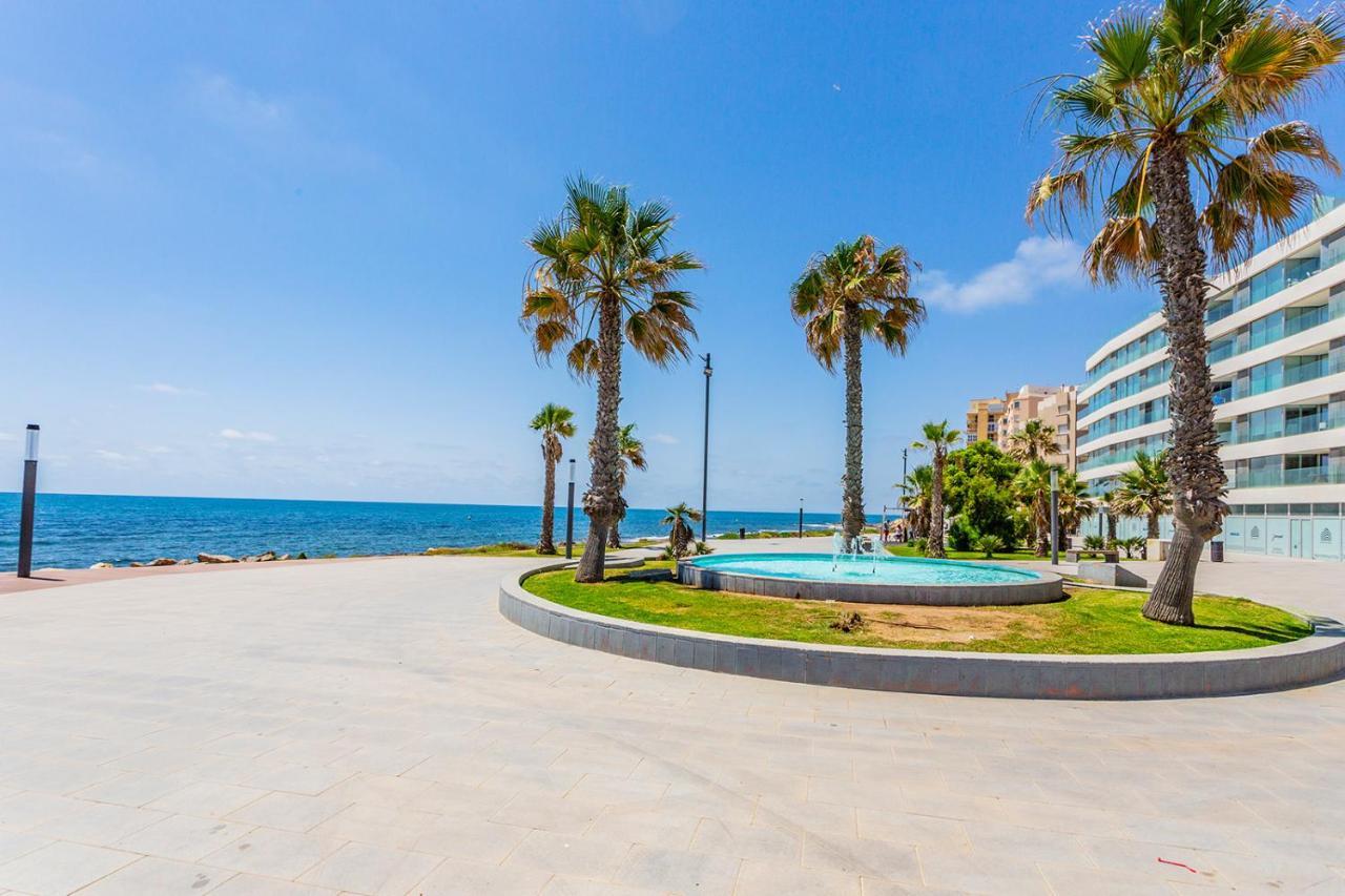 Reel Apartments- Walk To The Beach And Centre Torrevieja Zewnętrze zdjęcie