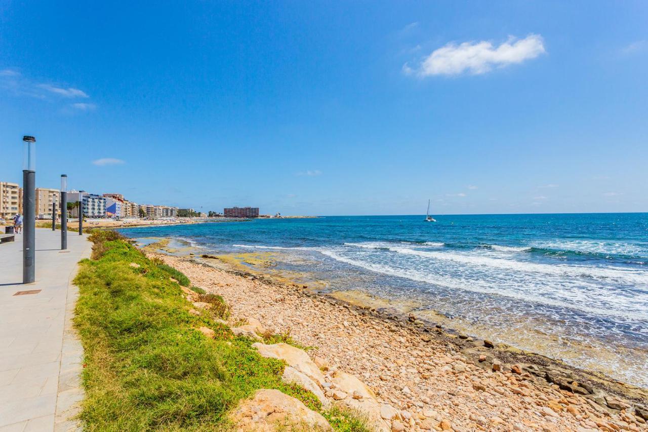 Reel Apartments- Walk To The Beach And Centre Torrevieja Zewnętrze zdjęcie