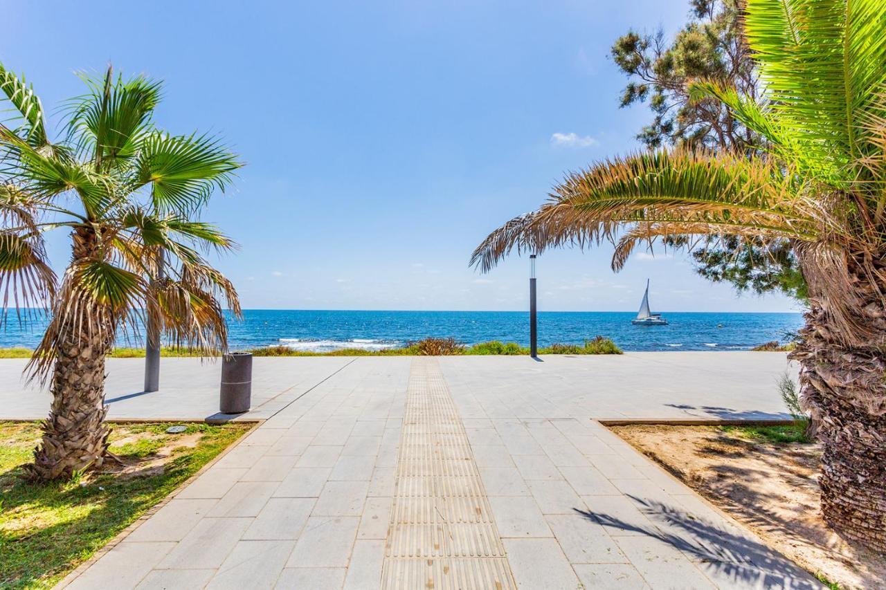 Reel Apartments- Walk To The Beach And Centre Torrevieja Zewnętrze zdjęcie